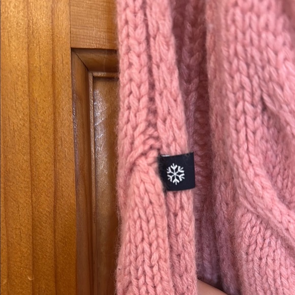 GAP Pink Knit Scarf - Picture 4 of 5